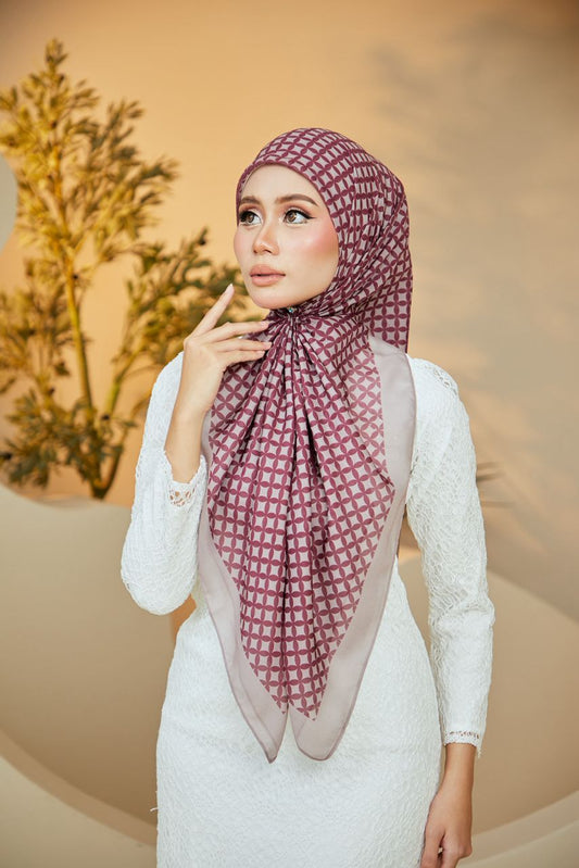 Aria Maroon